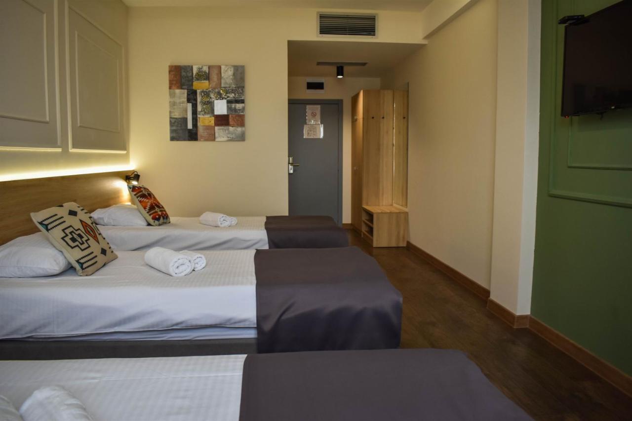 Hotel Dijana Pirot Exteriör bild