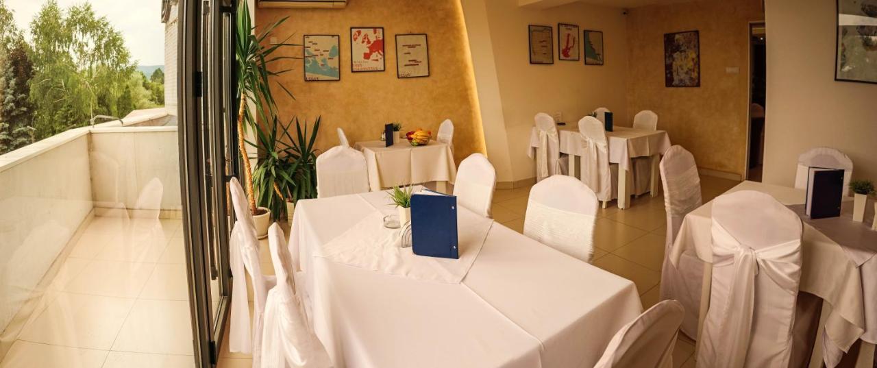 Hotel Dijana Pirot Exteriör bild